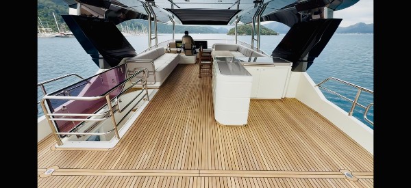 2020 MONTE CARLO YACHTS 80