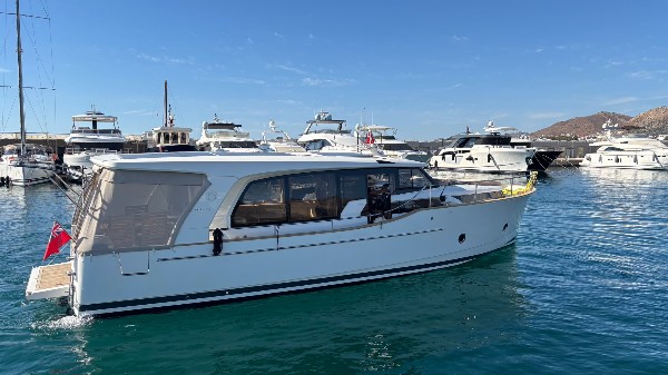 2023 GREENLINE 40 HYBRID