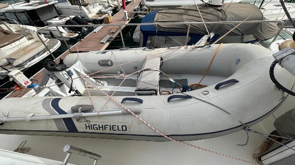 2009 BENETEAU SWIFT TRAWLER 42