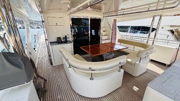 2008 TRADER 64 