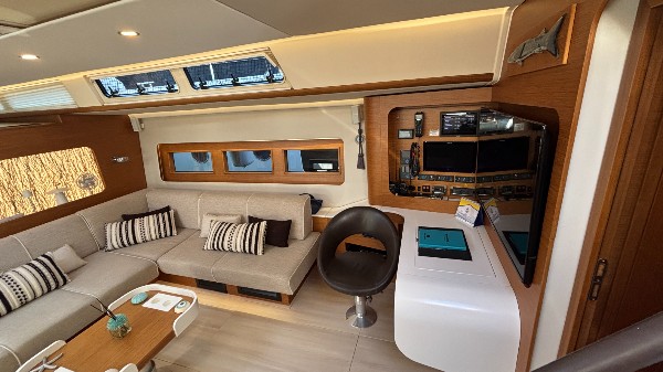 2016 HANSE 675