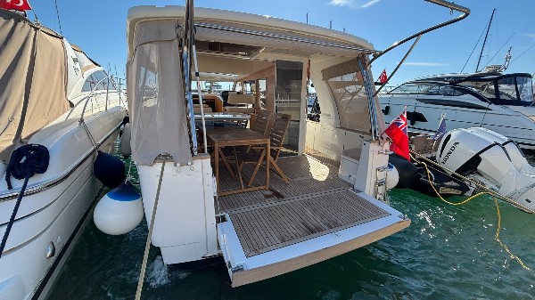2023 GREENLINE 40 HYBRID