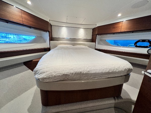 2021 PRINCESS F55