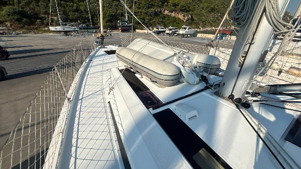 2022 BENETEAU OCEANIS 51.1