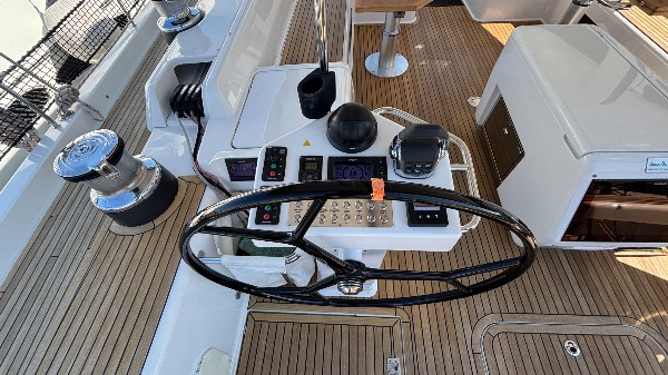 2016 HANSE 675