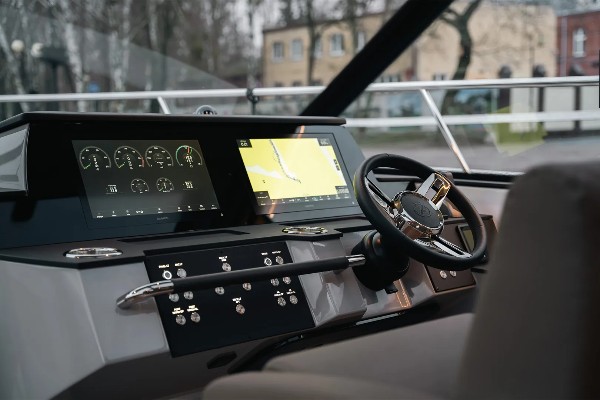 AQUADOR BOATS 400 HT