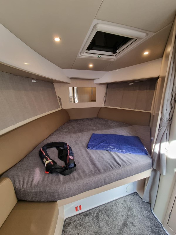 AQUADOR BOATS 400 HT