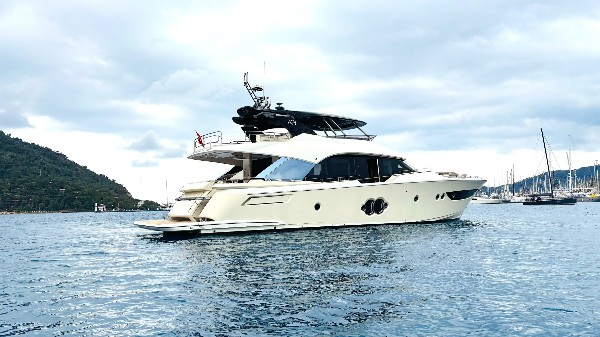 2020 MONTE CARLO YACHTS 80