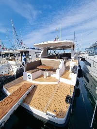 AQUADOR BOATS 400 HT - Thumbnail Image
