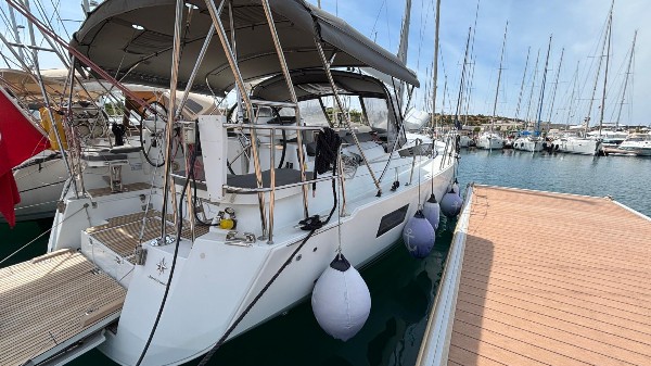 2017 JEANNEAU 51