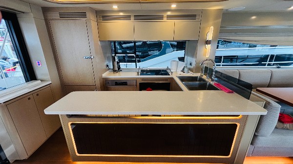 2022 SIRENA 68 