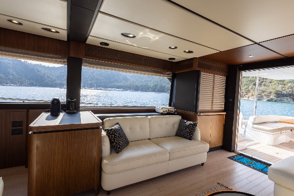 2021 AZIMUT MAGELLANO 66