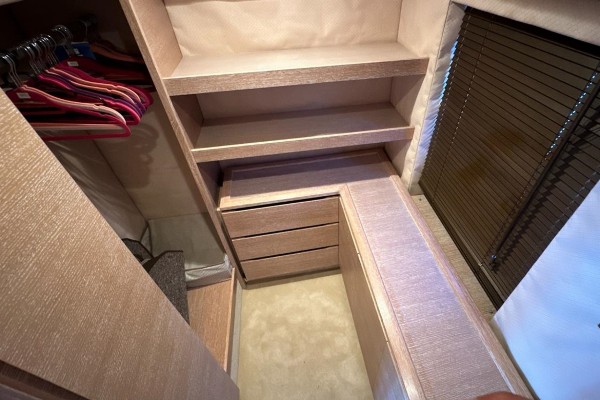 2010 AZIMUT 70