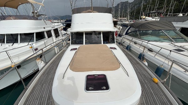 2009 BENETEAU SWIFT TRAWLER 42