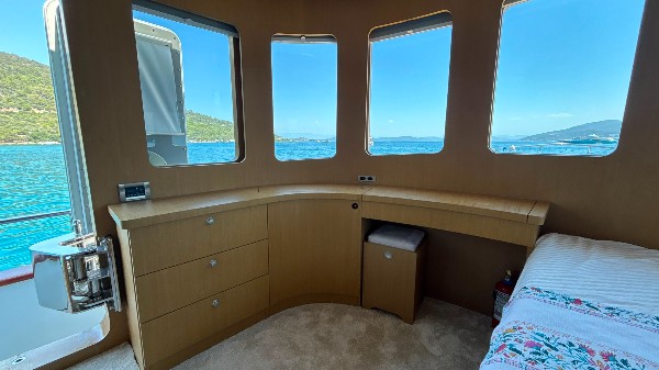 2014 CUSTOM STEEL TRAWLER 21M