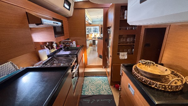 2016 HANSE 675