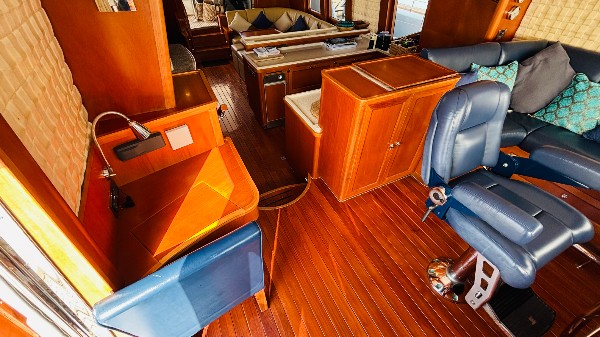 2008 TRADER 64 