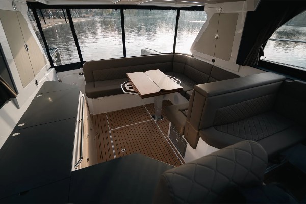 AQUADOR BOATS 400 HT