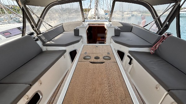 2017 JEANNEAU 51