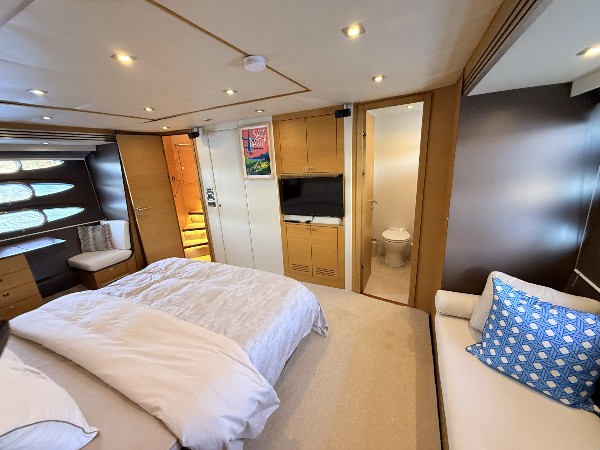 2010 NUMARINE 78 FLY