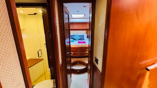 2008 TRADER 64 