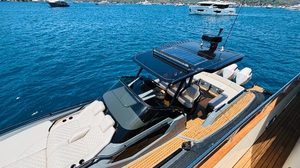 2022 SALPA SOLEIL 42 