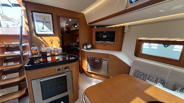 2016 HANSE 675