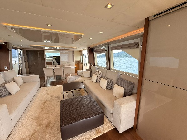 2020 MONTE CARLO YACHTS 80