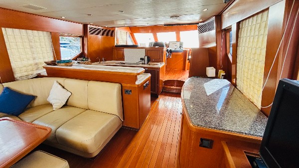 2008 TRADER 64 
