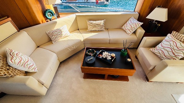 2010 SUNSEEKER MANHATTAN 70