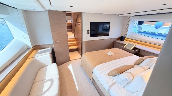 2024 PRINCESS F65