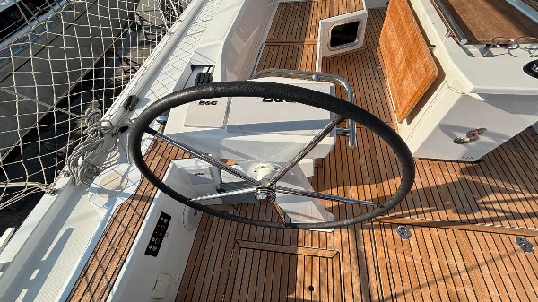 2022 BENETEAU OCEANIS 51.1