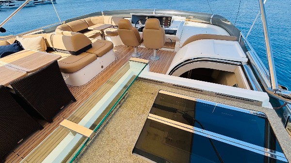 2009 PRINCESS 85