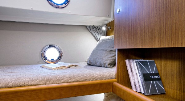 2018 BENETEAU SWIFT TRAWLER 35
