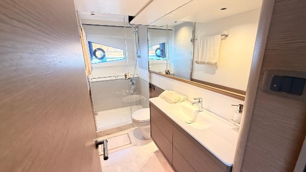 2024 PRINCESS F65