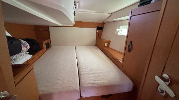 2017 JEANNEAU 51