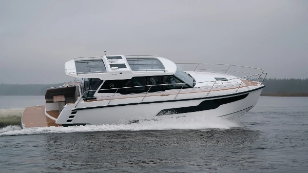 AQUADOR BOATS 400 HT