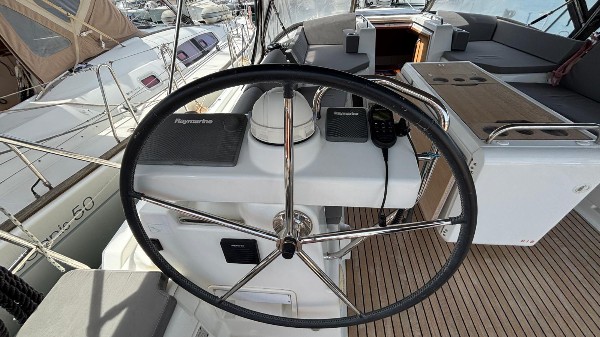 2017 JEANNEAU 51