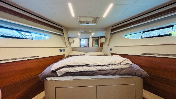 2017 NUMARINE 62 FLY