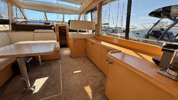 2023 GREENLINE 40 HYBRID
