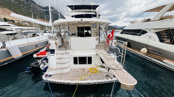 2008 TRADER 64 