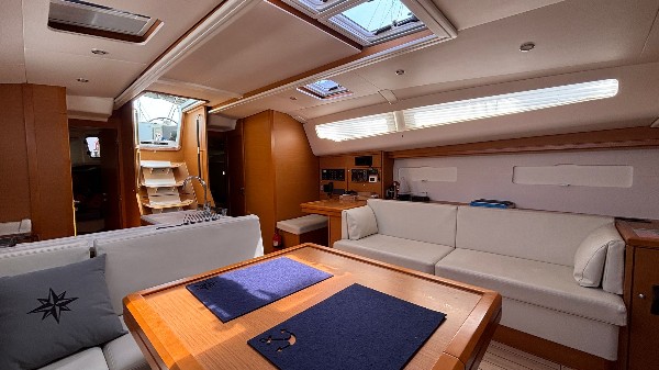 2017 JEANNEAU 51