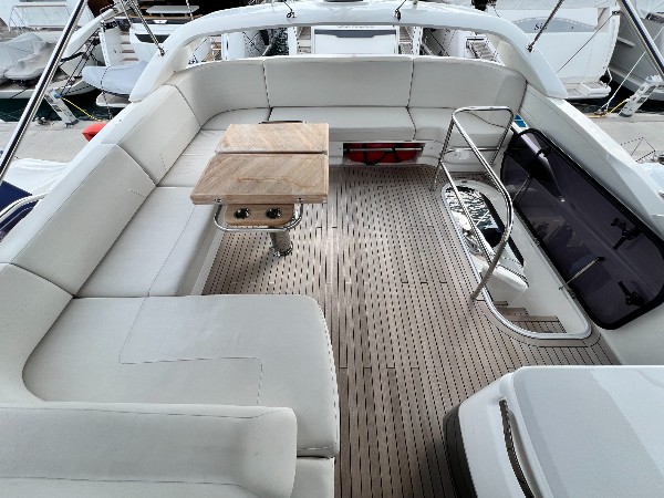 2021 PRINCESS F55