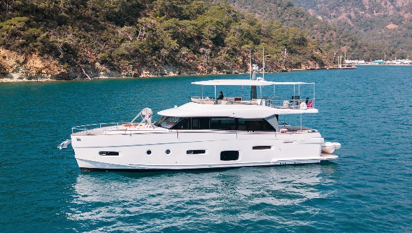 2021 AZIMUT MAGELLANO 66