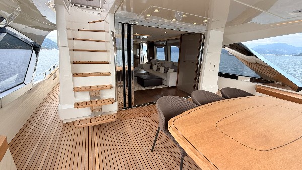 2020 MONTE CARLO YACHTS 80