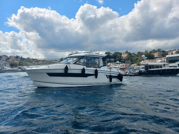 2017 JEANNEAU MERRY FISHER 895