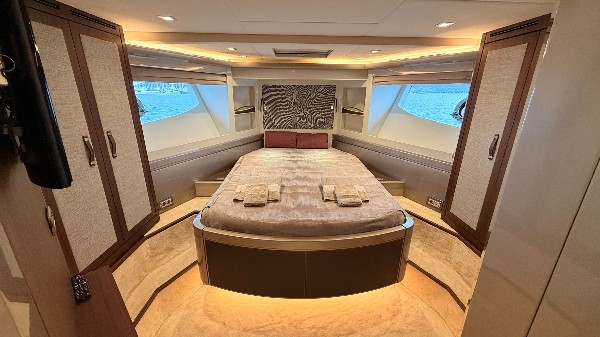 2020 MONTE CARLO YACHTS 80