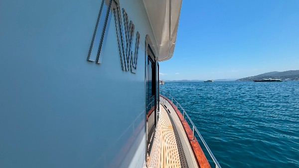 2014 CUSTOM STEEL TRAWLER 21M