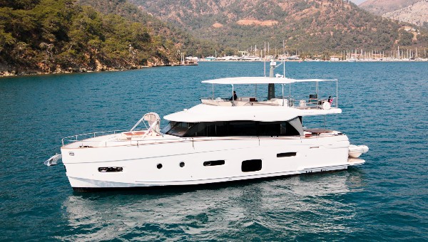 2021 AZIMUT MAGELLANO 66