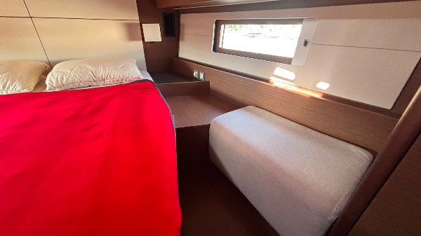 2022 BENETEAU OCEANIS 51.1